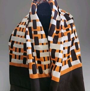 VgtWomens Brown, Orange & White 100% Polyester 26"×26" Water Repellent Taiwan